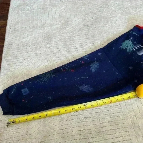 Vintage cardigan with red cardinals.  Artisans brand - Picture 5 of 6